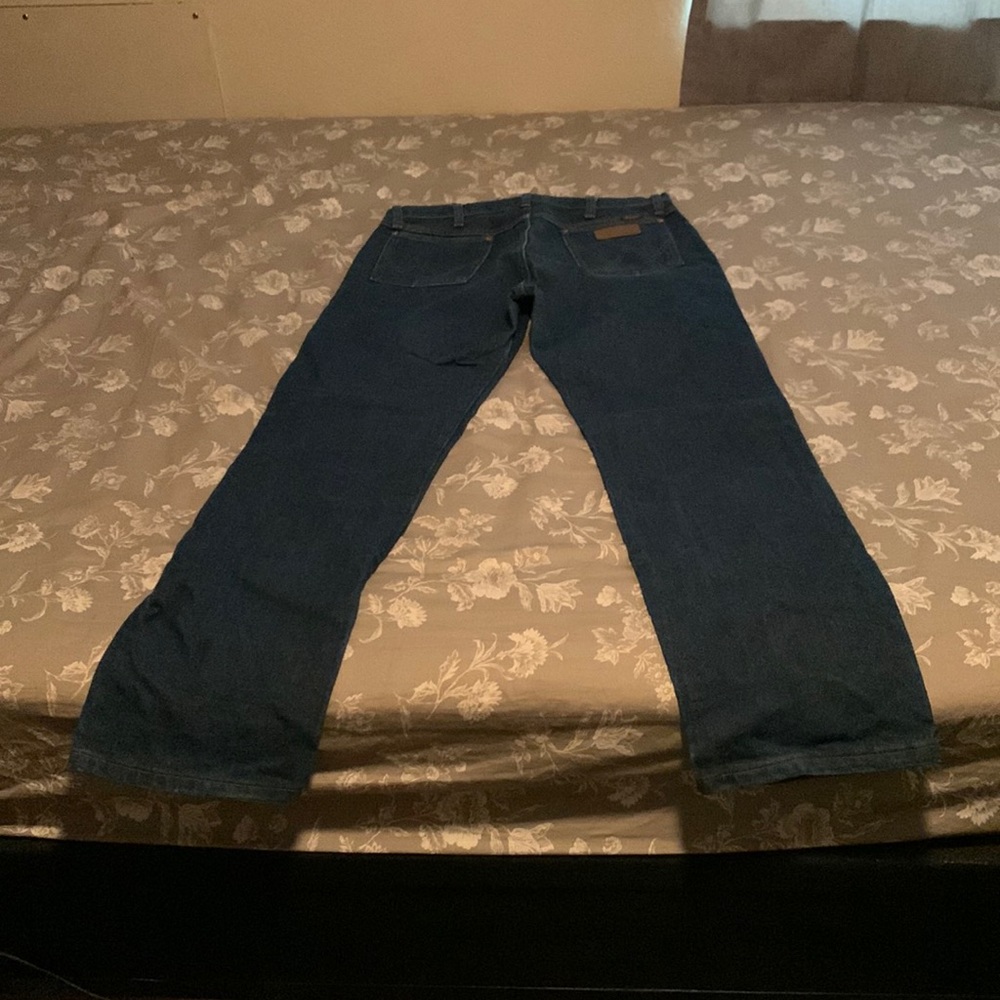 Wrangler Cowboy Cut jeans, size 34x32.